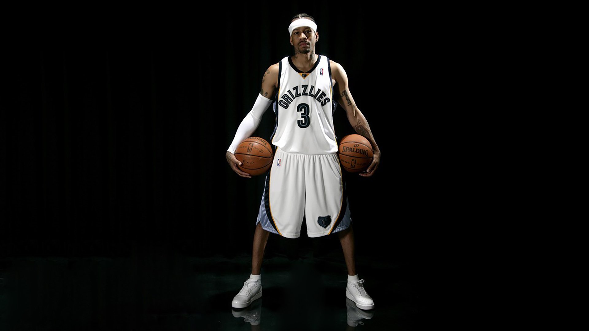 爱游戏体育在线赛事-篮板争夺成湖人团队训练重点，湖人篮板排名